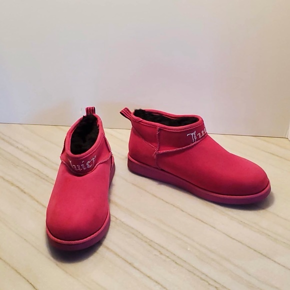 Juicy Kerri Furry Pink Boots Size 7 - Picture 2 of 11